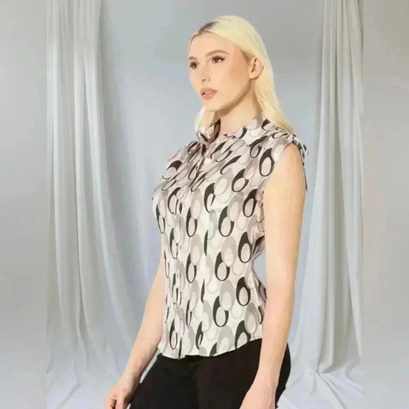 ✨HOST PICK✨🆕Vertigo Paris Silk Blouse - Picture 5 of 15